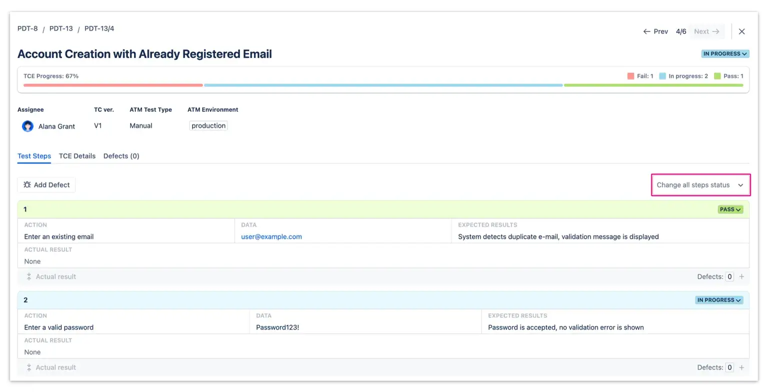 Test Case Execution dialog window with a highlighted button for a bulk change of the steps' statuses.